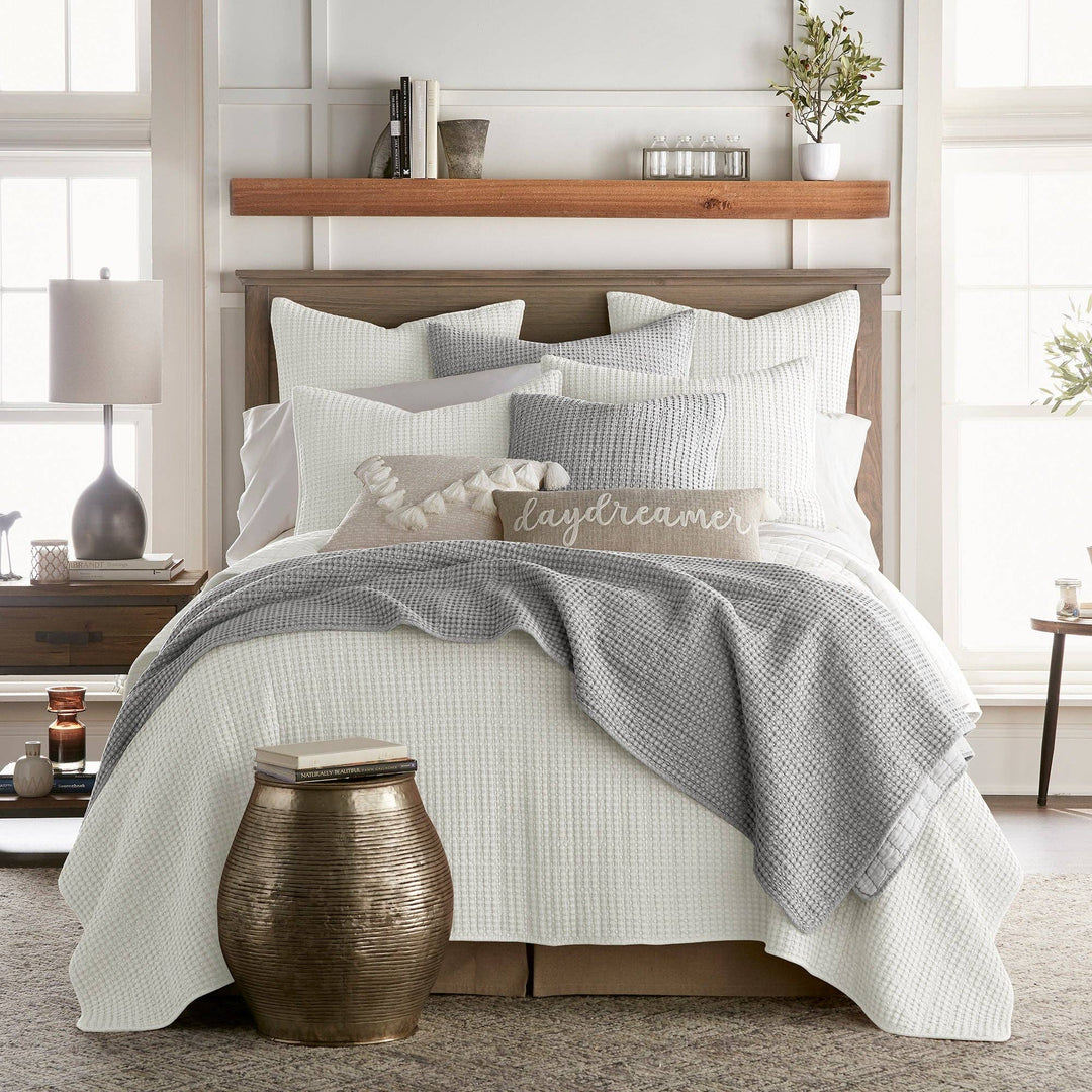 Mills Quilt Set