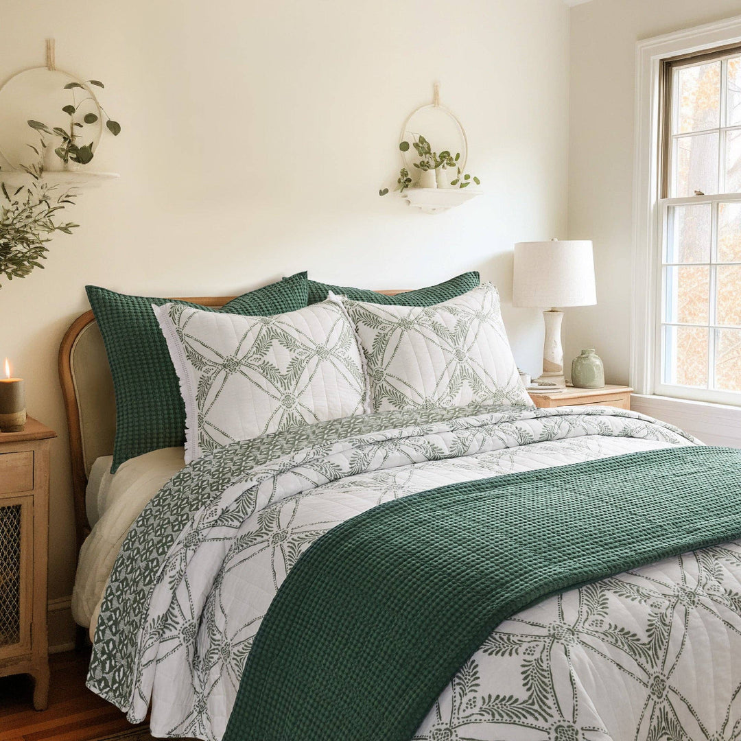 Kemala Quilt Set